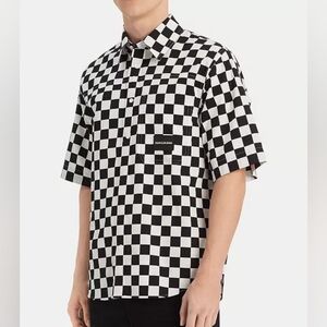 Calvin Klein. Checkerboard Button-Down Shirt. Size Large.
